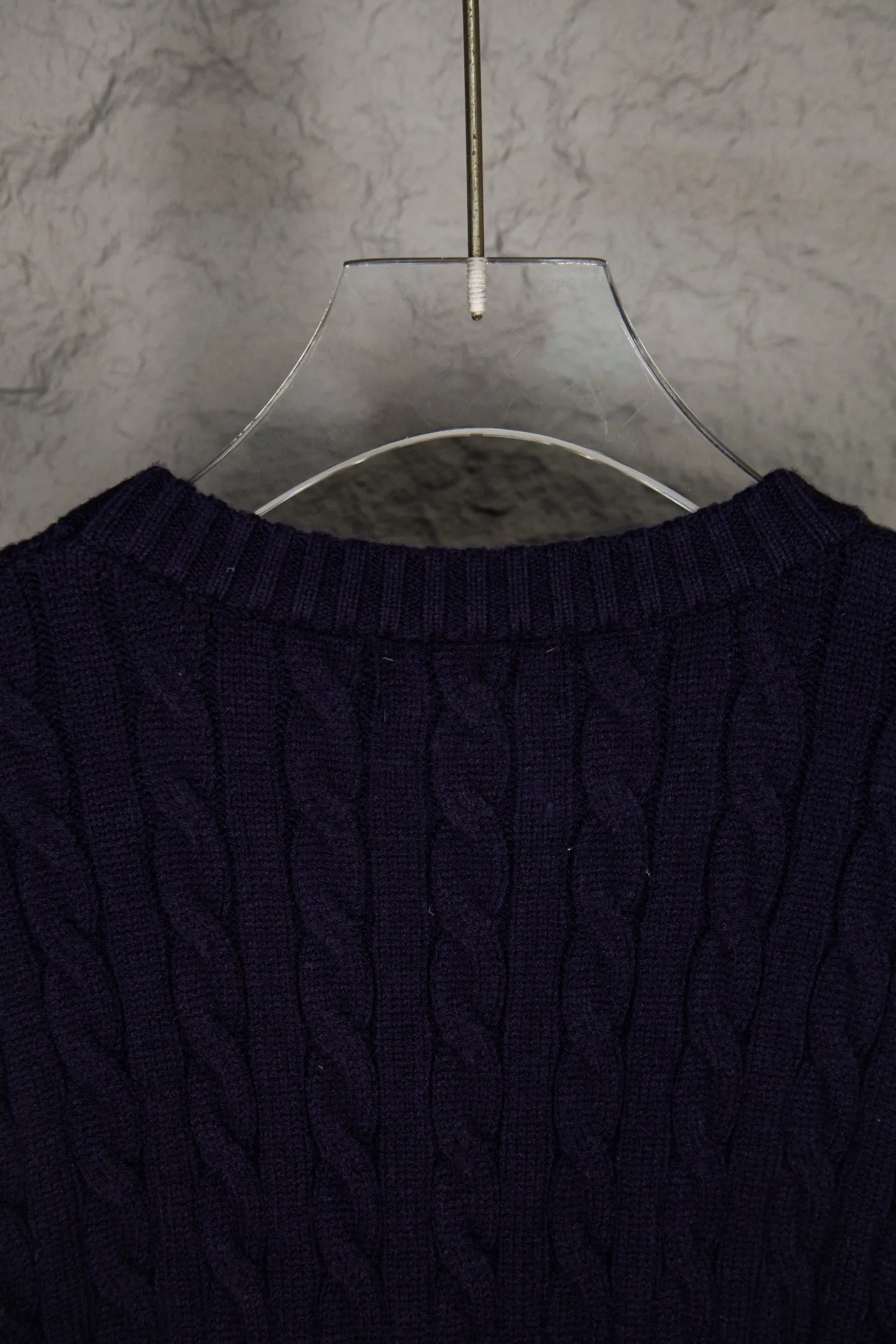 P220 ralph lauren #ootddailywear #Autumn and winter sweater #knitwear outfit #ralph lauren sweater #can be worn by both men and women. Finally, after the Ralph men’s twist crew neck sweater is available, it is finally here. The hottest sweater is a limited edition every year. There will not be many styles in the store! Ralph Lauren men's crew neck sweater. The shape is really nice. It can be worn alone or as a jacket. It can be worn on the inside or worn with a shirt. 100% pure cotton #Practical wear. Color: white, navy blue, khaki, gray, size S to XL